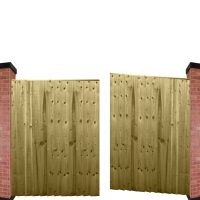 Feather Edge Fully Framed Flat Top Driveway Gates